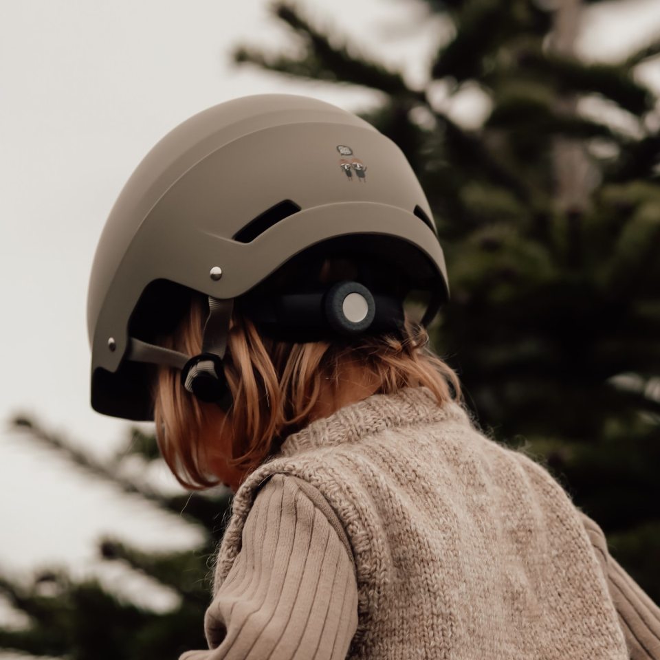 CoConut Helmet: Vintage Green