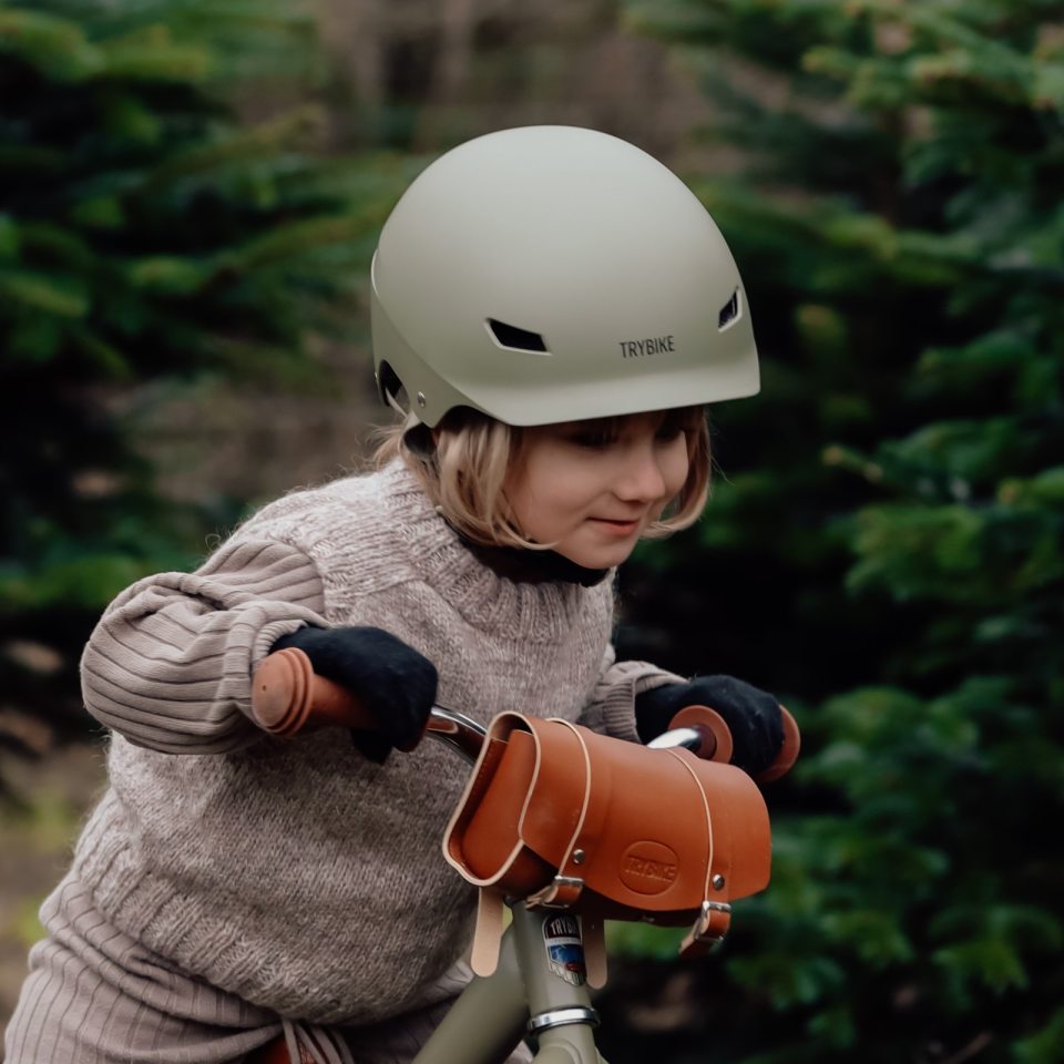 CoConut Helmet: Vintage Green – Indi-GO