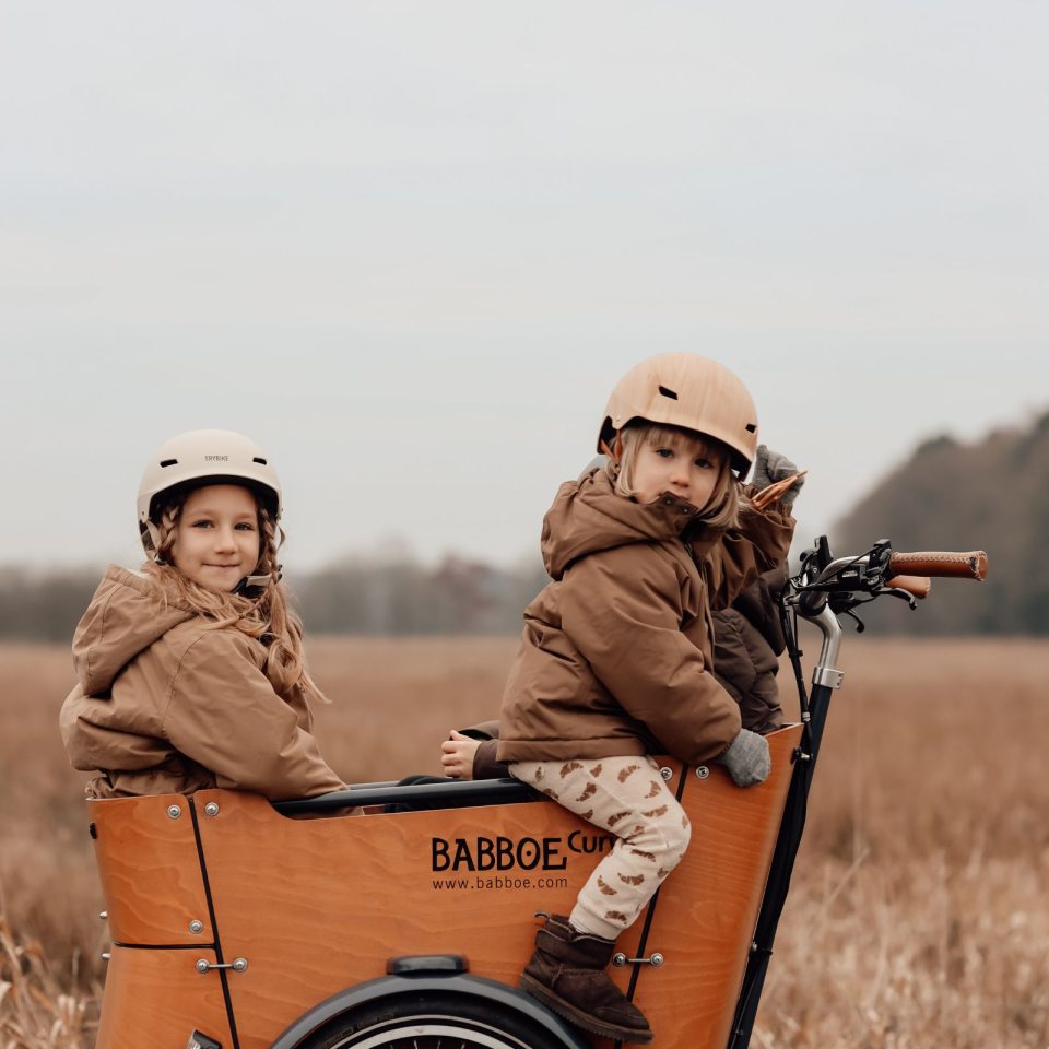 CoConut Helmet: Vintage Cream