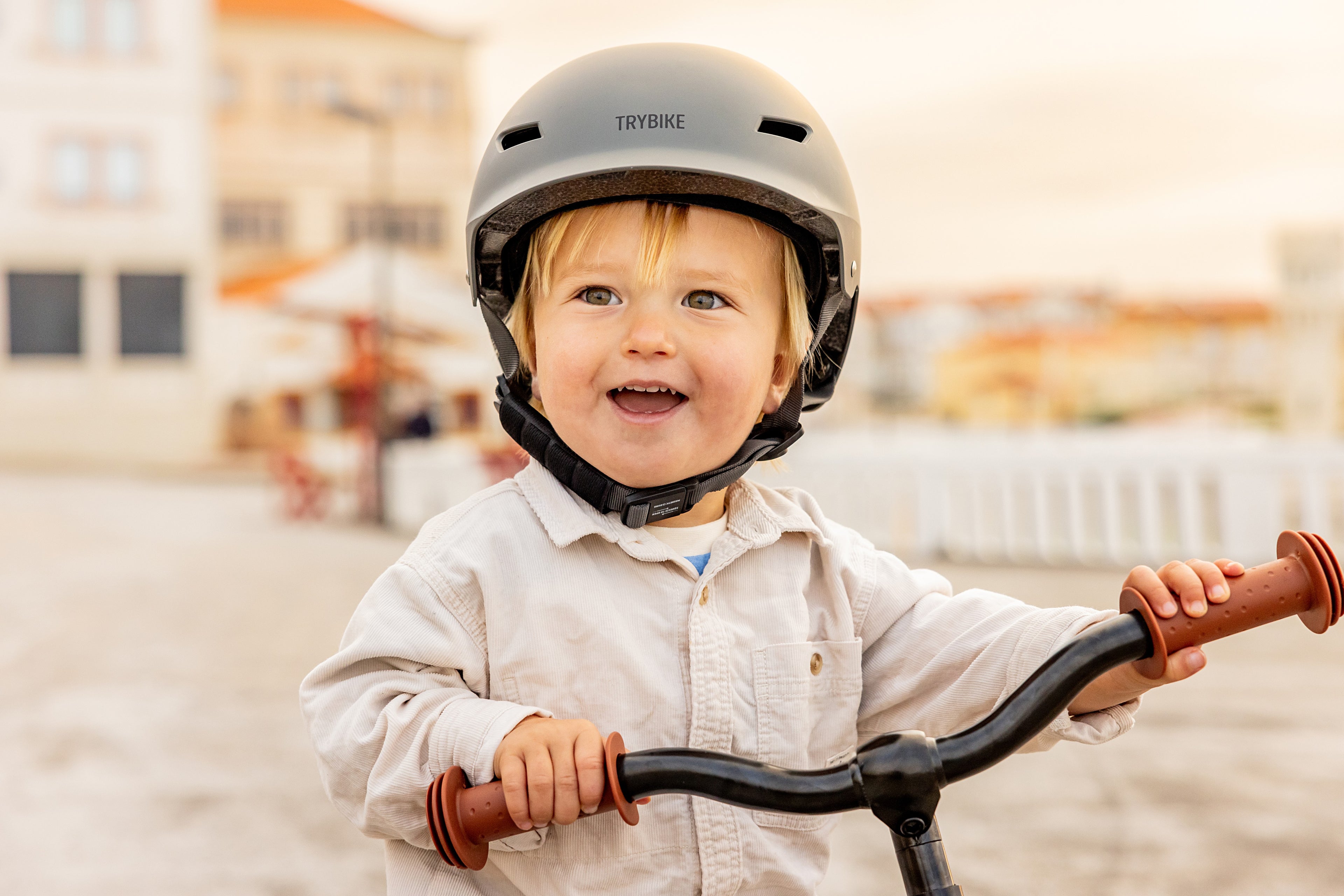 CoConut Helmet: Vintage Grey