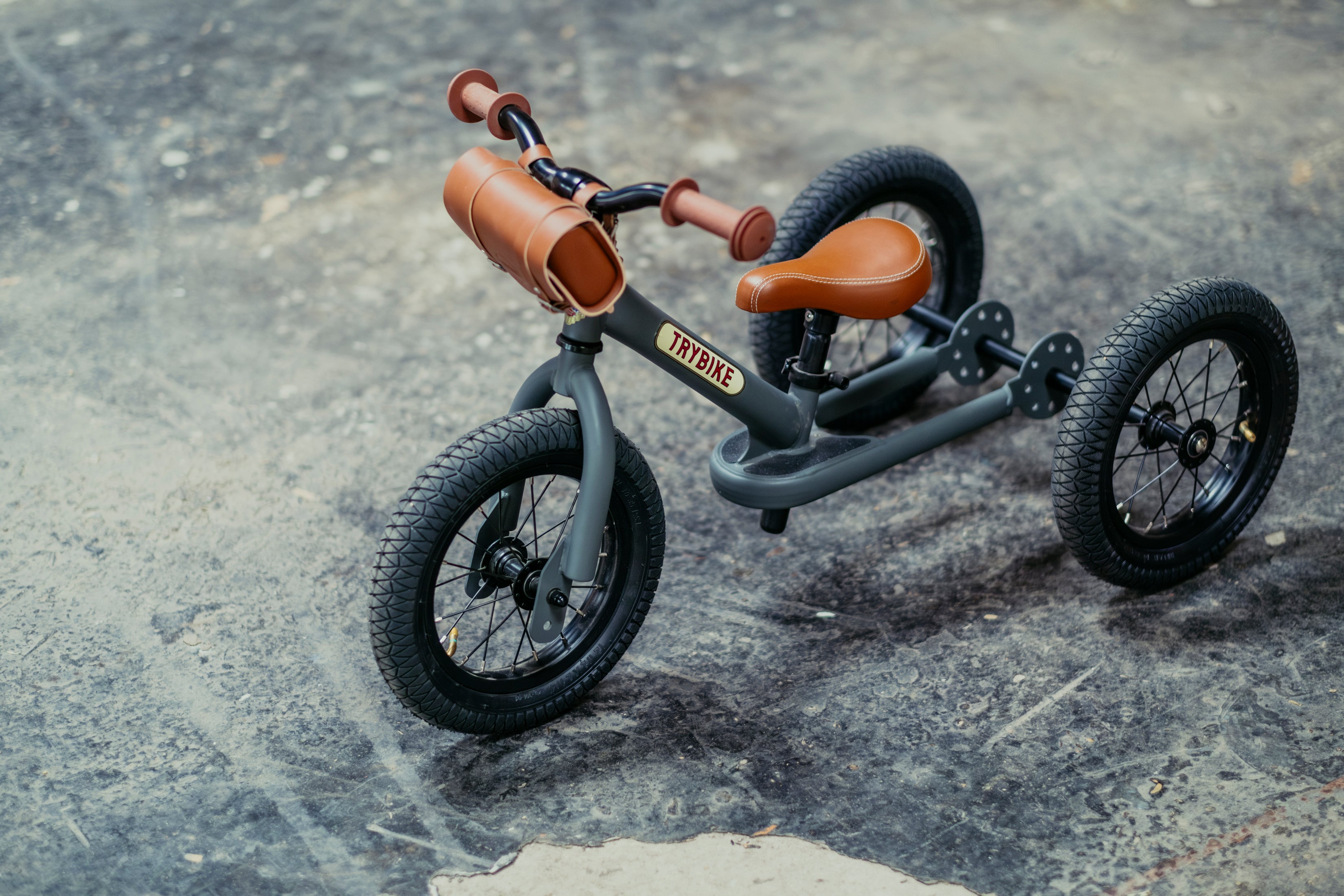 Trybike Steel 2-in-1 Balance Trike: Vintage Grey